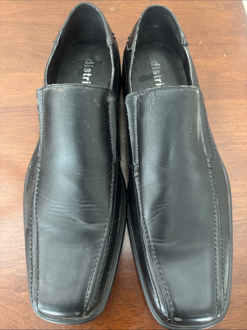District Black Men’s Slip-On Leather Loafers
